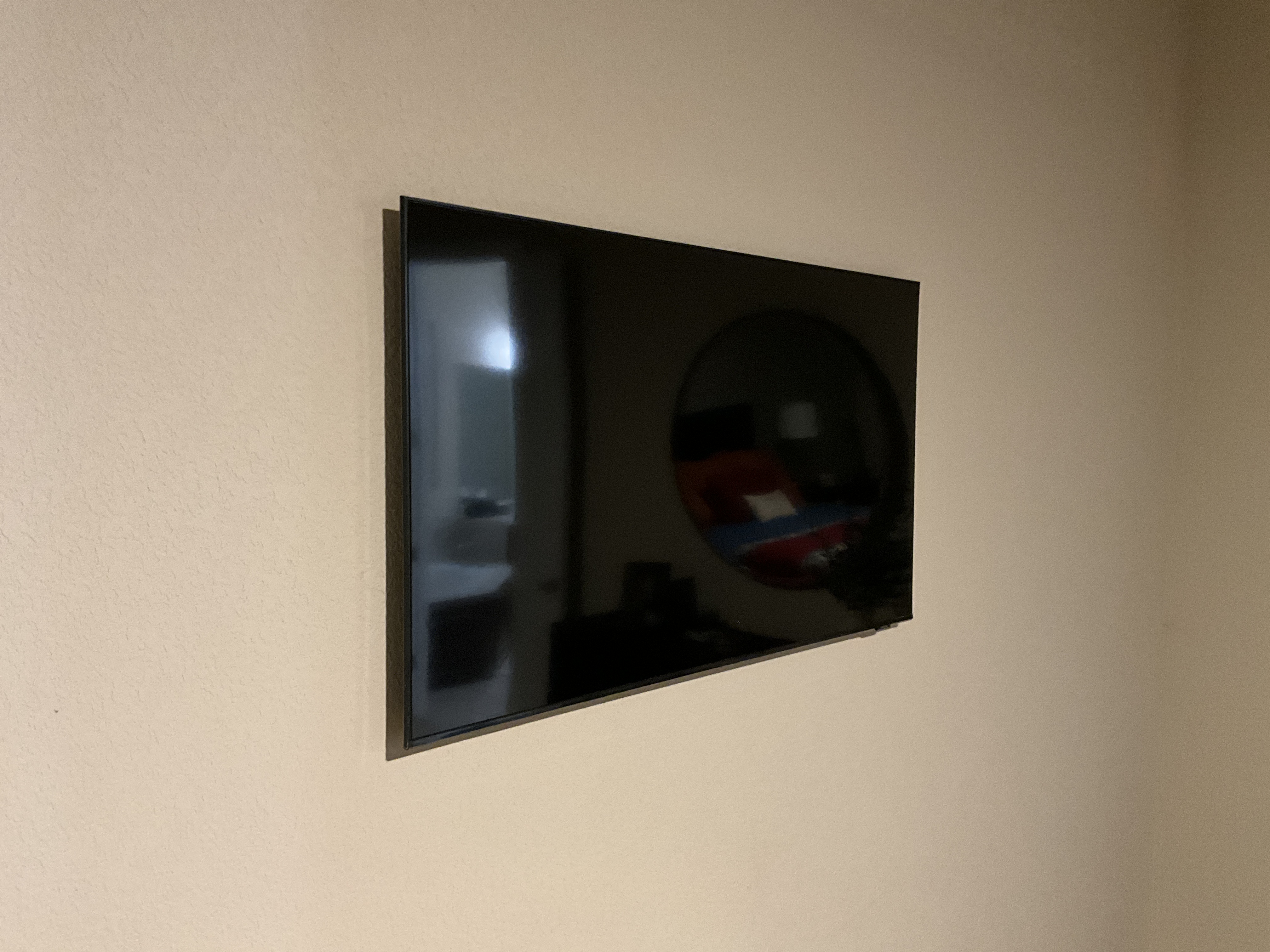 Hang flat screen TV’s